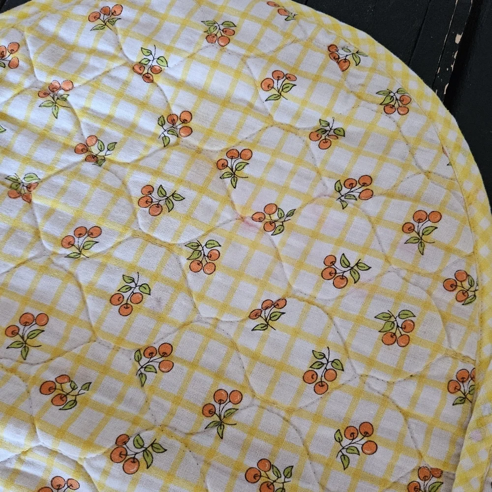 Vintage Placemats Set of 4 Yellow Gingham Plaid Orange Fruit Print Oval